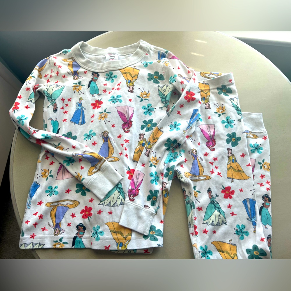 Hanna A Disney Princess PJs size 7 GUC